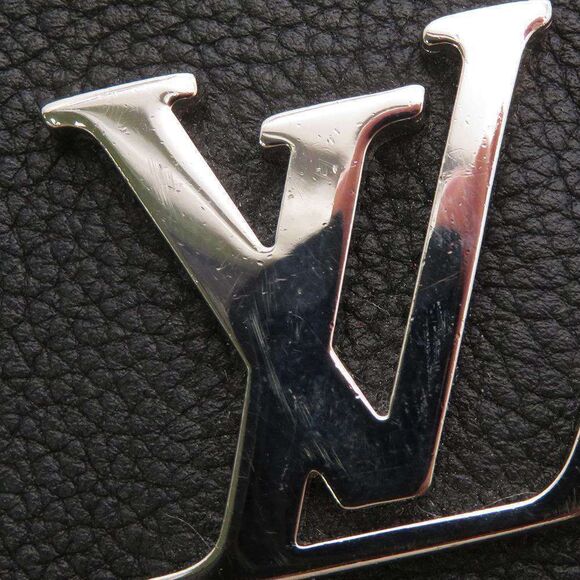 Louis Vuitton My LockMe Leather Shoulder Bag - Picture 12 of 13